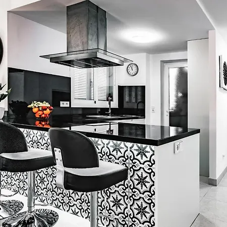 Awesome In With Kitchen Apartamento Cala Bona (Mallorca)